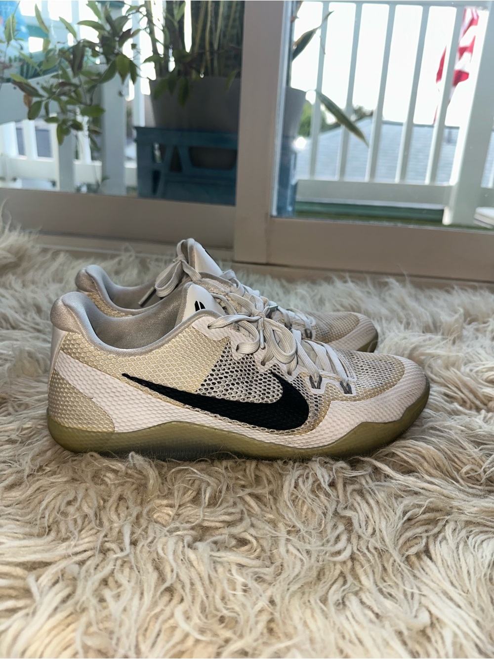Nike Low-Top Athletic Sneakers in White, Black and Olive